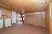 Zimmer über Werkstatt - 