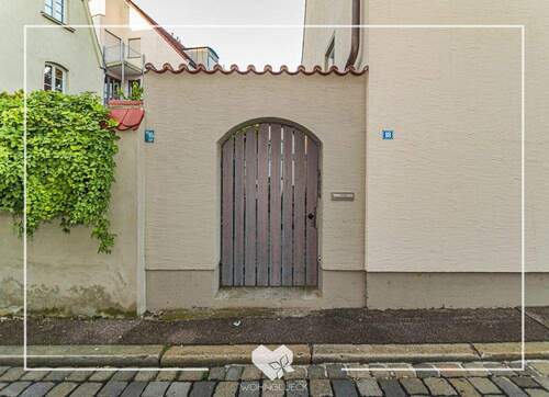 Außenansicht - 5 Zimmer Mehrfamilienhaus, Wohnhaus zum Kaufen in Augsburg