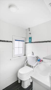 Gäste-Bad (1. OG) - 