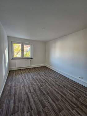 Beispiel Schlafzimmer nach Renovierung - 4 Zimmer Etagenwohnung in Hildesheim