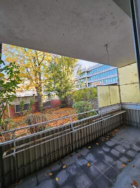 Balkon vor Renovierung.jpeg - 