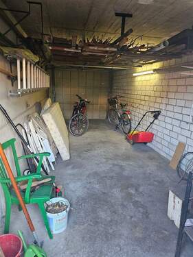 Garage - 