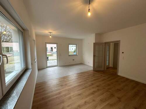 Wohnzimmer - 2 Zimmer Etagenwohnung in Berlin