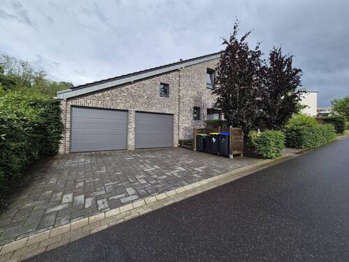 Garage - 