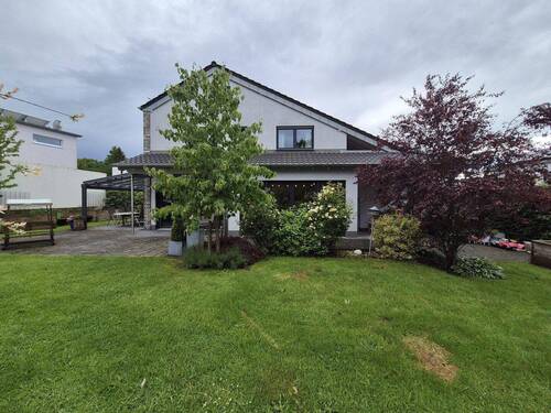 Garten - 5 Zimmer Einfamilienhaus zum Kaufen in Roetgen