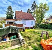 Wohnen mit Lebensqualität: Einfamilienhaus in Potsdam mit Garten & Pool - provisionsfrei