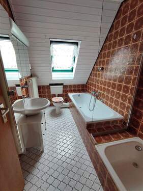 Bad im Dachgeschoss - 