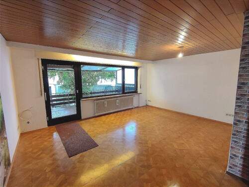 geräumiges Wohn- und Esszimmer - 3 Zimmer Einfamilienhaus in Stutensee