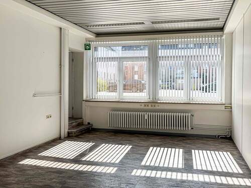 Büro / Behandlungsraum - 