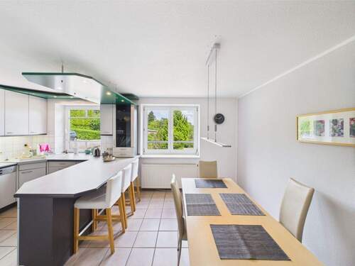 EBK mit Essbereich - 