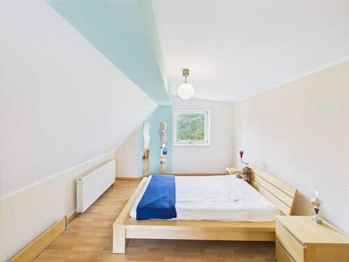 Schlafzimmer DG. - 