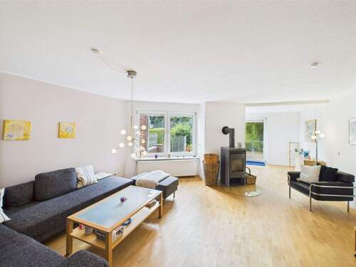 Wohnzimmer mit Kamin - 