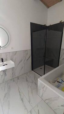 Badezimmer 2/2 - 