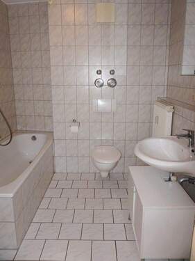 Bad - Etagenwohnung mit 56,00 m&sup2; in Nürnberg zum Kaufen