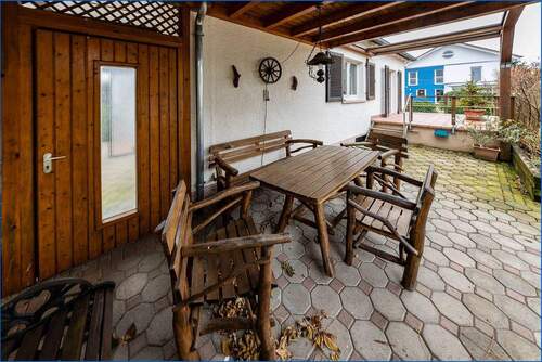 Sitzplatz überdacht - 