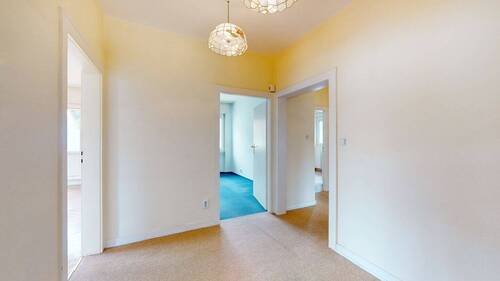 Diele - 4 Zimmer Etagenwohnung zum Kaufen in Frankfurt am Main