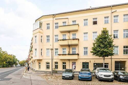 Hausansicht - Helle 2-Zimmer-Wohnung mit zwei Balkonen nahe Bhf-Lichtenberg