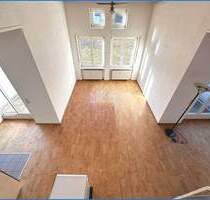 BEZUGSFREI ! - Attraktive und geräumige 1,5 Zi.-DG-Maisonettewohnung in naturnaher Lage von Singen! - Singen (Hohentwiel)