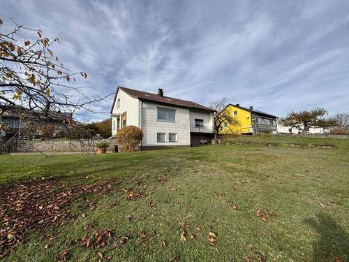 Haus und Garten - Einfamilienhaus mit 190,00 m&sup2; in Oberviechtach zum Kaufen