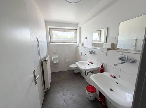 WC - 