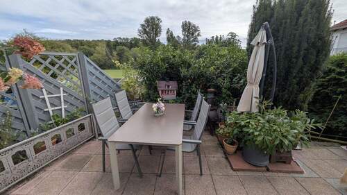 Terrasse Ostseite - 4 Zimmer Doppelhaushälfte in Hammersbach