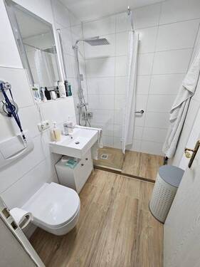 Bad 1 - 1 Zimmer Etagenwohnung in Kaufbeuren