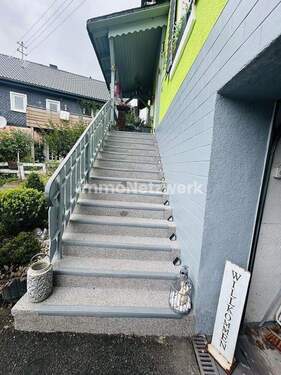 Treppen Aufgang - 9 Zimmer Mehrfamilienhaus, Wohnhaus zum Kaufen in Presseck / Elbersreuth