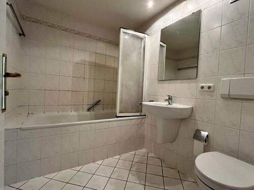 Beispiel Bad - Terrassenwohnung mit 57,00 m&sup2; in Berlin zum Kaufen