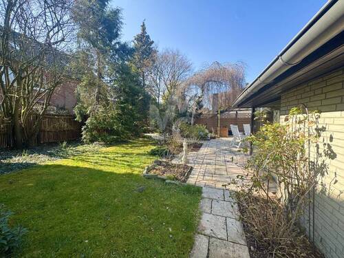 Gartenbereich - Einfamilienhaus mit 151,00 m&sup2; in Isernhagen / Altwarmbüchen zum Kaufen