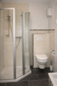 Bad mit Dusche - 