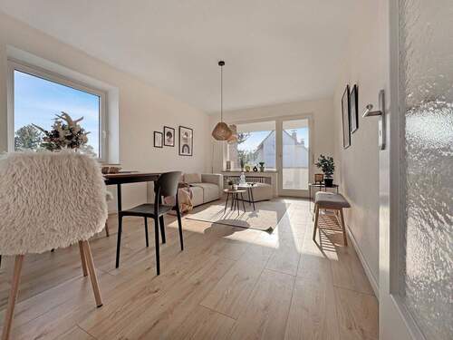 Wohnzimmer - **Provisionsfrei leer** 2-Zi.-Wohnung Stellplatz Abstellraum