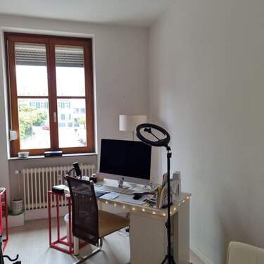 Freude bei der Arbeit - 1 Zimmer Mehrfamilienhaus, Wohnhaus zum Kaufen in Aschaffenburg