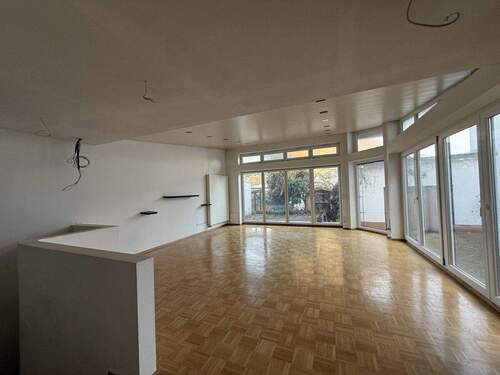 Helles Wohnzimmer (EG) - 