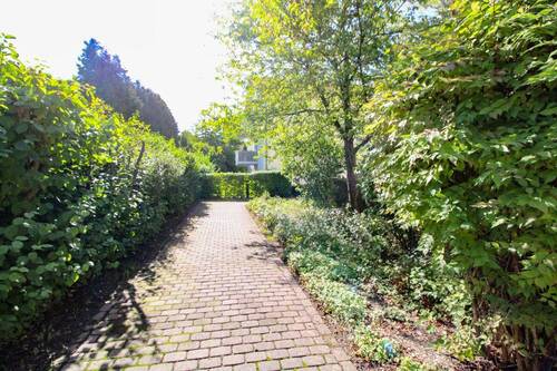 Zugang zum Wohnhaus - 
