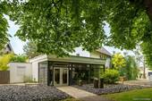 Atelier vor dem Haus - 