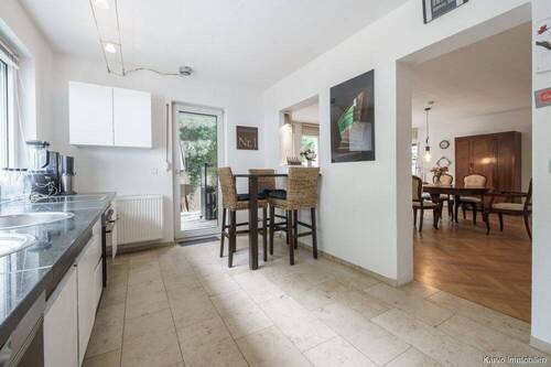 Küche im Erdgeschoss - Mehrfamilienhaus, Wohnhaus mit 297,00 m&sup2; in Hannover / Seelhorst zum Kaufen