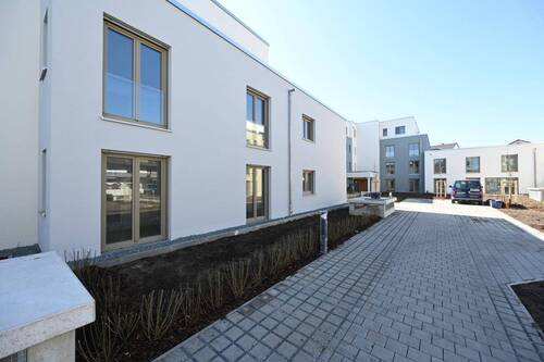 Schlafzimmer mit Gartenzugang - 