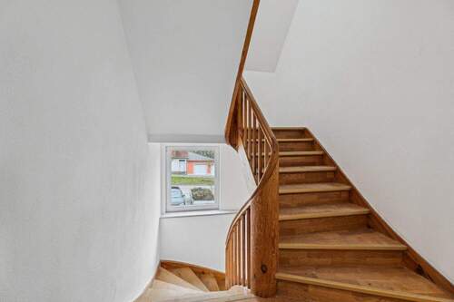 Treppenhaus - 3 Zimmer Etagenwohnung zum Kaufen in Ansbach