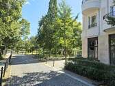 Blick in die Strasse - Etagenwohnung mit 72,30 m&sup2; in Berlin zum Kaufen