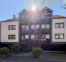Großzügige Terrassenwohnung mit Garten, Garage und Stellplatz - Köln Porz