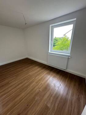 Wohnzimmer - Etagenwohnung mit 58,70 m² in Coburg zur Miete