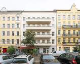 Hausansicht - Freie 2-Zi.-Wohnung im lebendigen Samariter-Kiez - Zuhause in Friedrichshain