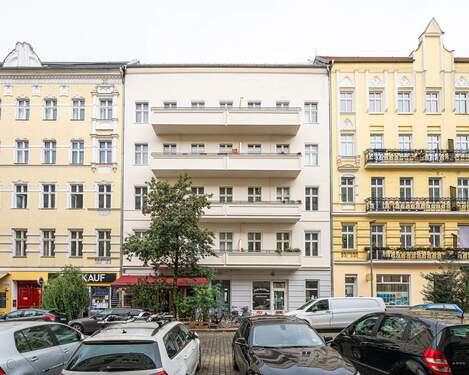 Hausansicht - Freie 2-Zi.-Wohnung im lebendigen Samariter-Kiez - Zuhause in Friedrichshain