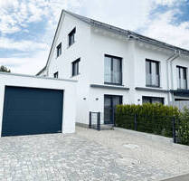 Wohnen & Wohlfühlen: Großzügige Doppelhaushälfte mit 6 Zimmern im Herzen von Senden