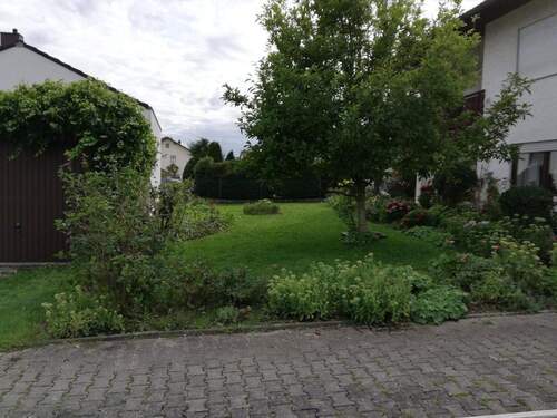 Garten vor dem Haus - 