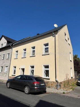 Straßenansicht - Kleines feines Stadthaus sucht neue Familie