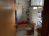 Bad mit Wanne im EG - 