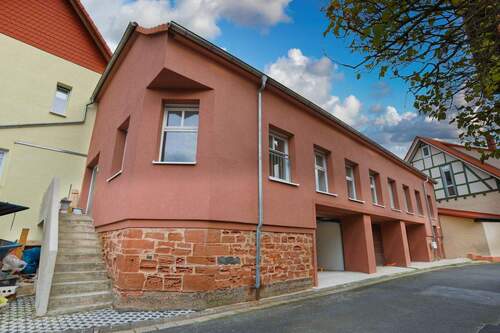 Haus 1 - 4 Zimmer Mehrfamilienhaus, Wohnhaus zum Kaufen in Hasselroth