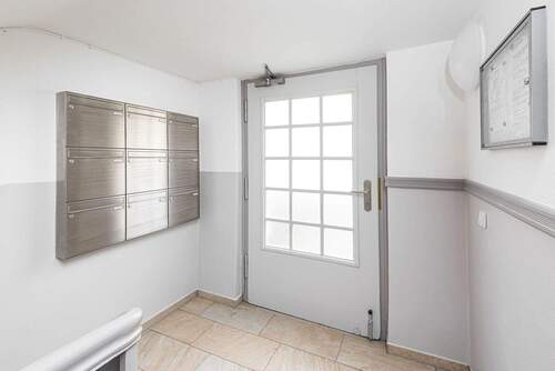 Gäß79-81 - Treppenhaus - Etagenwohnung mit 53,00 m² in Berlin zum Kaufen