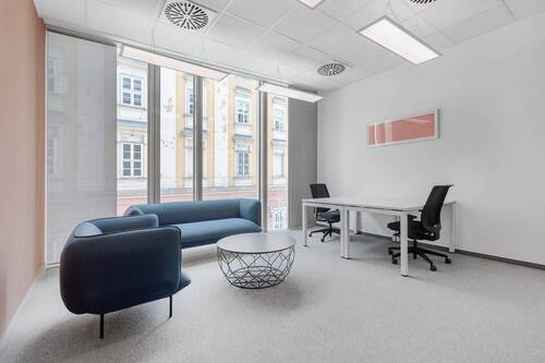 Signature Szervita Square 5134 Budapest Hungary Sm - Wunderschön eingerichtete Büroräume für 2 Personen in Spaces Chemnitz, Die Fabrik